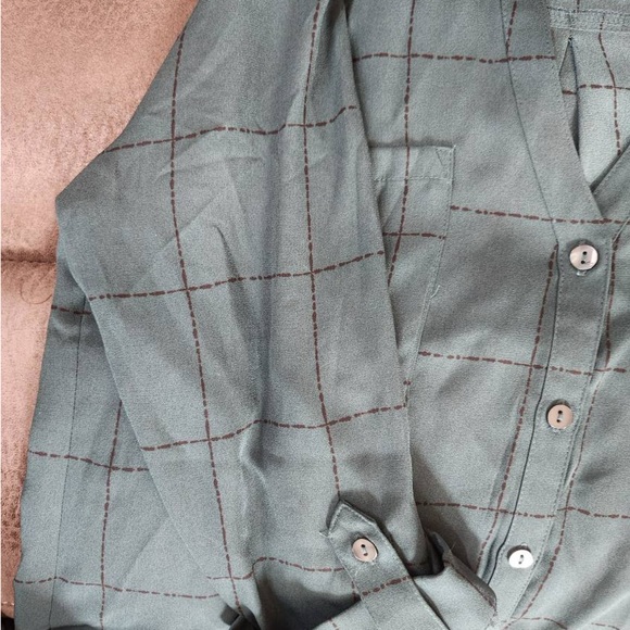 Green , Fortune and Ivy blouse - Picture 8 of 13